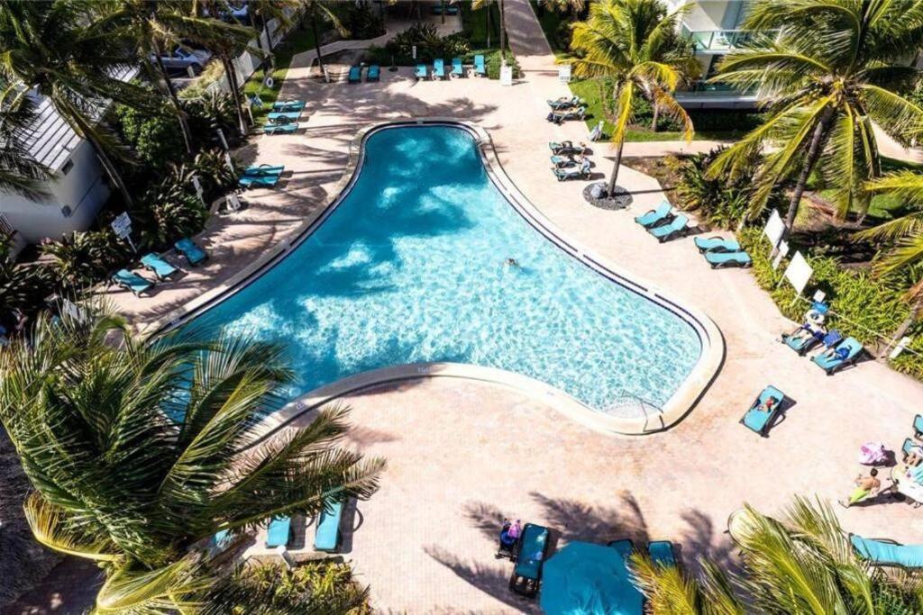 Luxury Beachfront Family-friendly *