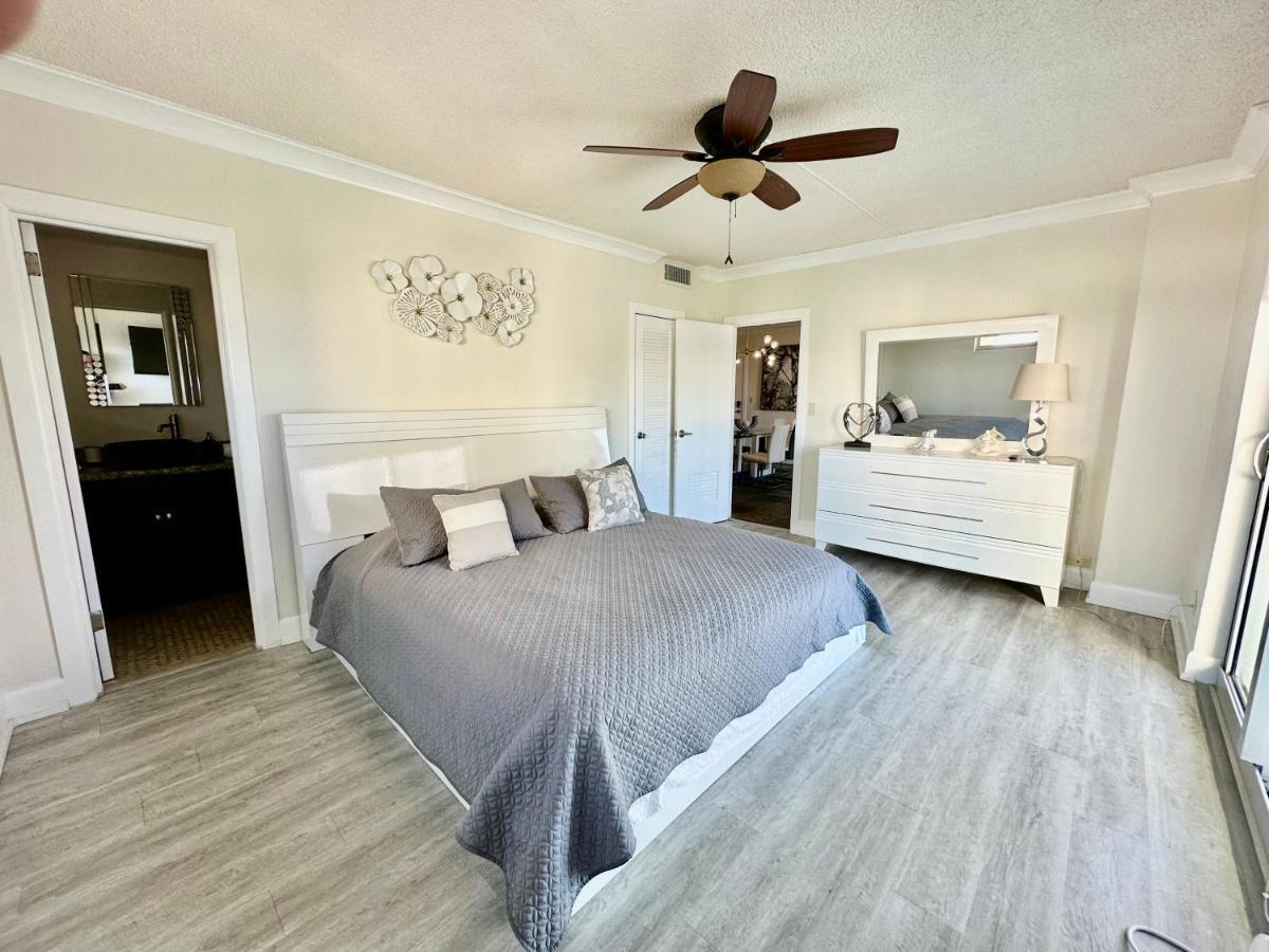Luxury Beachfront Family-friendly * Hollywood